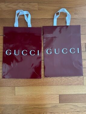 Gucci  authentic glossy Burgundy Logo Shopping Bags with White Ribbon Handles